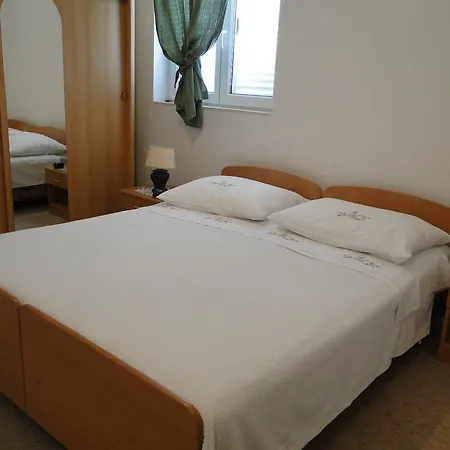 Laguna Apartment