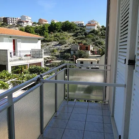 Laguna Apartment